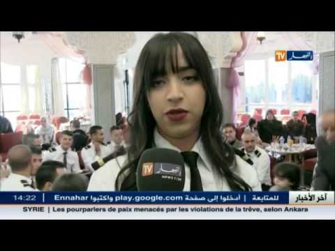 شاهد توزيع شهادات نجاح على 15 طيارًا