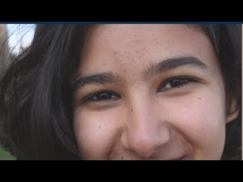 شاهدفتاة  تُحقق حلمها بإصدار رواية في عمق المراهقة