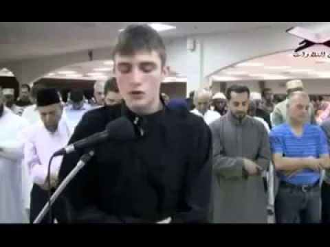 شاهدشاب بوسني يقرأ القرآن الكريم