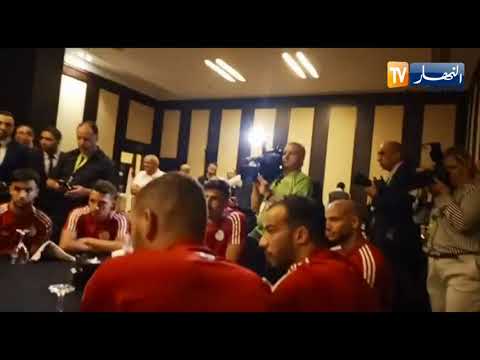 شاهد الرئيس الجزائري المؤقت يستقبل الفريق الوطني في القاهرة‎