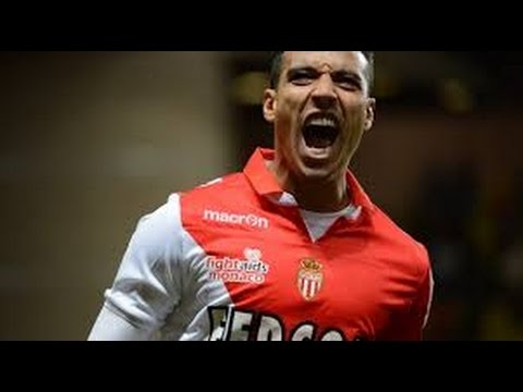 الهدّاف المغربي نبيل درار يقتنص الشباك الفرنسية